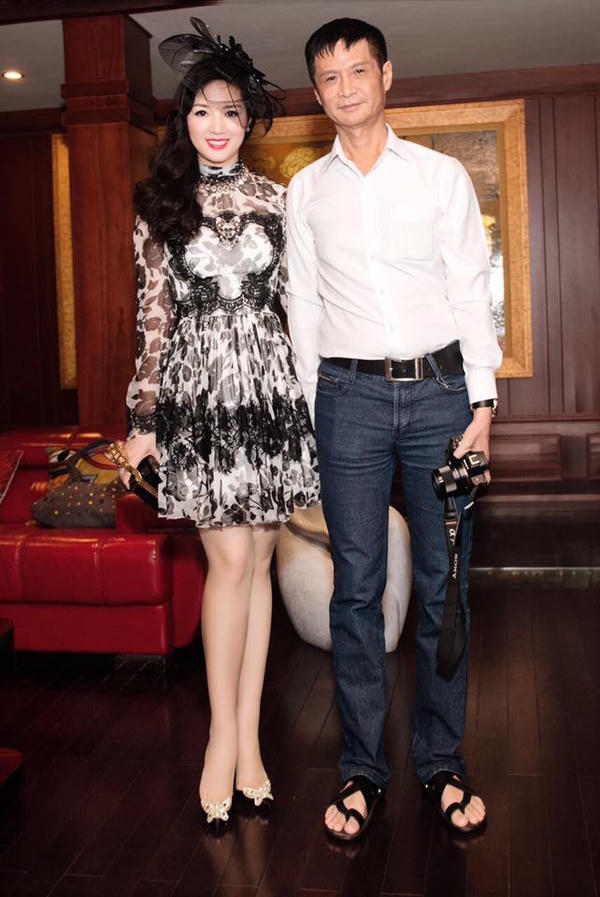 Cô bên đạo diễn nổi tiếng Lê Hoàng. Ảnh: Internet