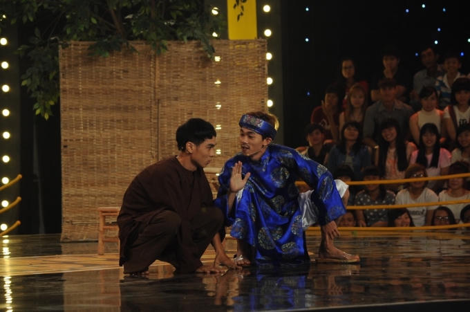 Đấu trường tiếu l&acirc;m: &ldquo;Mỹ nữ l&agrave;ng h&agrave;i&rdquo; g&acirc;y n&aacute;o loạn, khiến Trấn Th&agrave;nh &ndash; Đức Thịnh &ldquo;đối đầu&rdquo; nhau