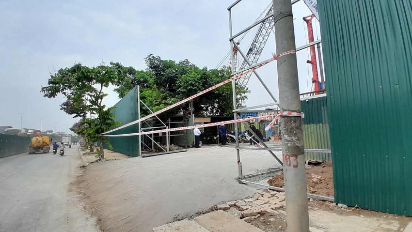 Một số dự án trên địa bàn TP Hà Nội mặc dù đang thi công ép cọc nhưng đã để môi giới nhận booking, đặt cọc giữ chỗ...