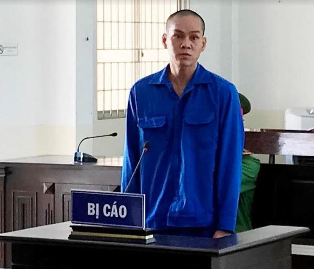 xin-ngu-nho-di-nhau-xong-ve-hiep-dam-vo-chu-nha-hinh-anh01042471225