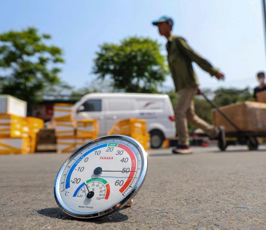 Thời tiết miền Bắc nắng nóng, oi bức diện rộng.