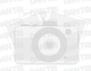 Ông Ngọc (bên trái) nhiều năm dắt bạn đi gặp Bộ trưởng LĐ-TB&amp;amp;XH (Ảnh: Nguyễn Sơn).