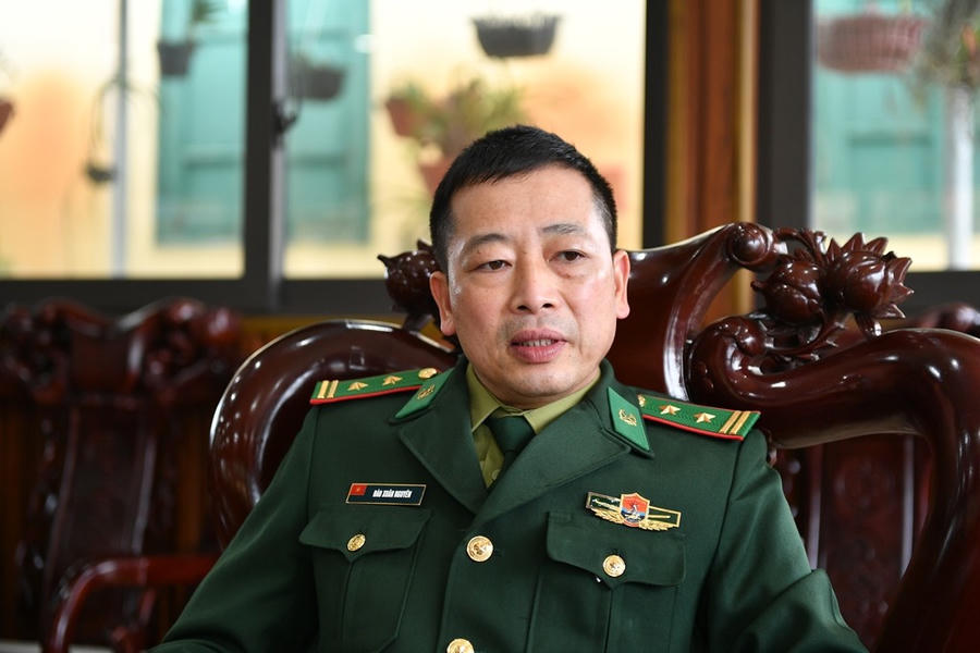 Trung tá Đào Xuân Nguyên, Chính trị viên Đồn Biên phòng Trà Cổ kể về những chiến công của anh em chiến sỹ trong năm qua.