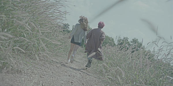 Sơn Tùng - Chi Pu trong khung cảnh tuyệt đẹp.