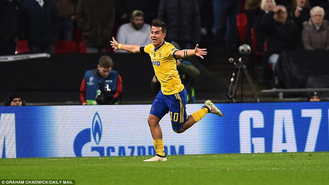 Dybala ghi bàn quyết định. (Ảnh: Graham Chadwick/Daily Mail)