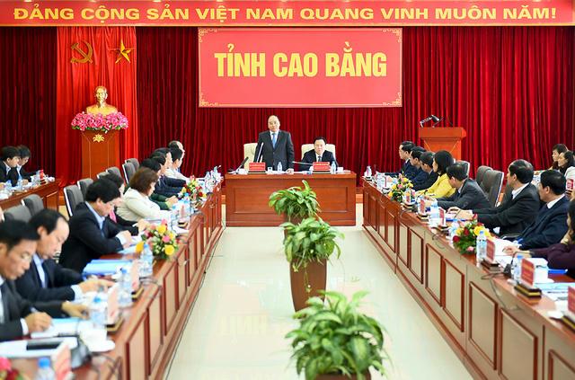 Thủ tướng tại cuộc làm việc với lãnh đạo chủ chốt tỉnh Cao Bằng.