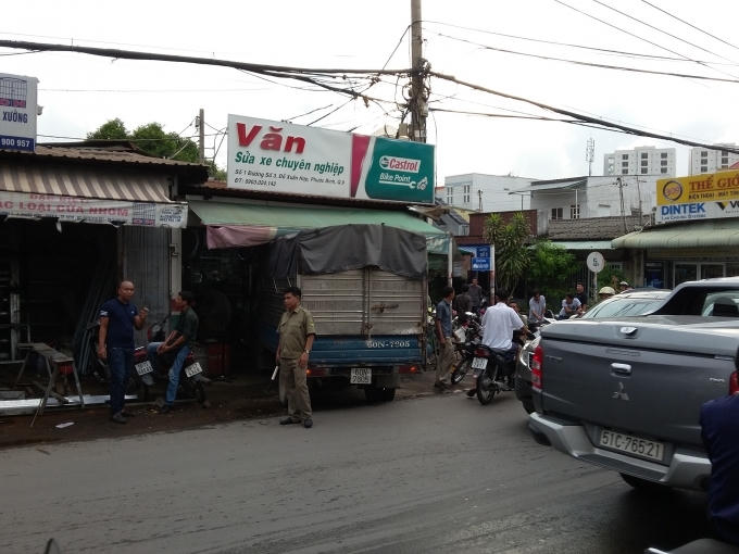 4 người may mắn tho&aacute;t chết.