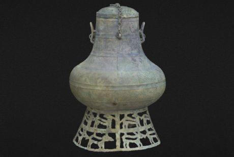 Cổ vật bình đồng văn hóa Đông Sơn.