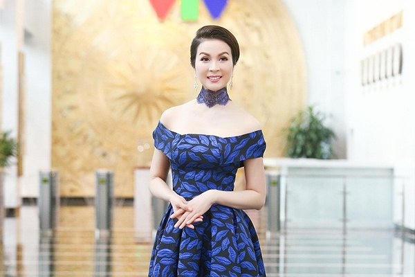 Thanh Mai trẻ trung gợi cảm khi tham dự chương trình ghi hình chào năm mới tại VTV. Ảnh: internet.