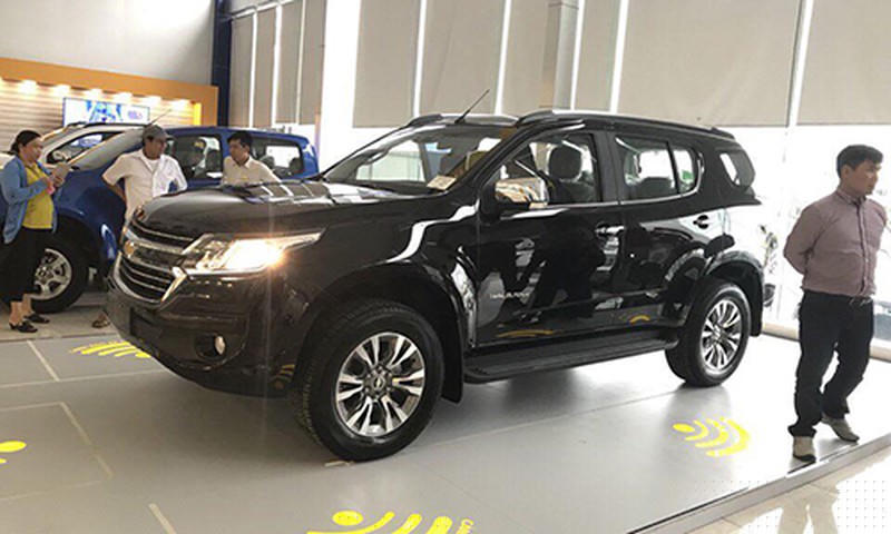 Tại Việt Nam, Chevrolet Trailblazer lần được giới thiệu đến khách hàng vào giữa năm 2018, đây là