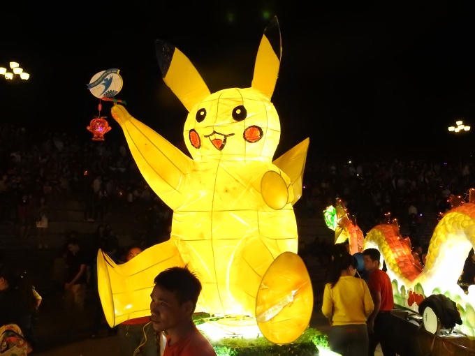 Chiếc đèn được chế theo hình Pokemon trông rất nghộ nghĩnh.