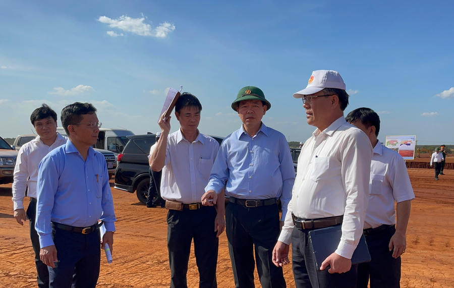 Bí thư Đồng Nai thị sát dự án.