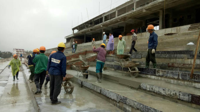 Chỉ riêng độ dài các ống ngầm được đào để lắp đặt hệ thống điện đã lên đến hơn 3.000 mét.