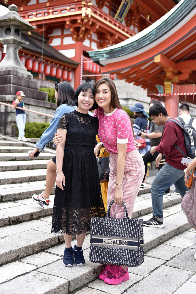 Le Hang (11)