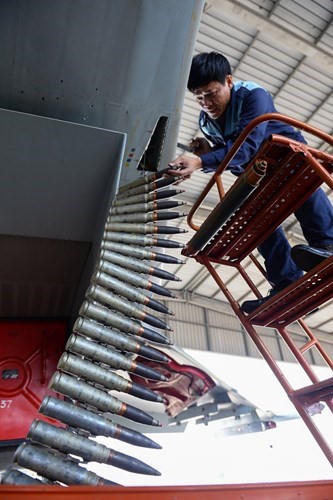 Nghe chuyện một chuyến bay ra Trường Sa của Su-30
