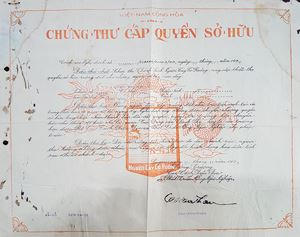 “Chứng thư cấp quyền sở hữu”, một trong những giấy tờ liên quan đến khu đất 9.793m2do ông Đỗ Đức Trung giao cho Công ty Đại Phúc.