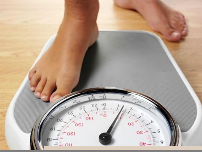 Giảm cân nhanh, bất thường là biểu hiện của nhiều bệnh trong đó có ung thư dạ dày. Thực tế, đây được coi là một trong những dấu hiệu đầu tiên của căn bệnh này. Ảnh minh họa: Internet.