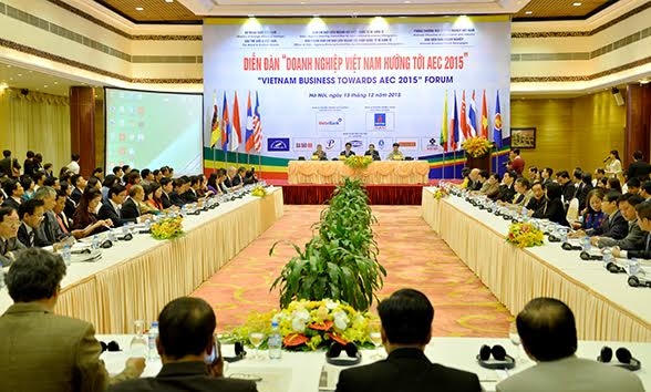 Toàn cảnh Diễn đàn doanh nghiệp Việt Nam hướng tới AEC.