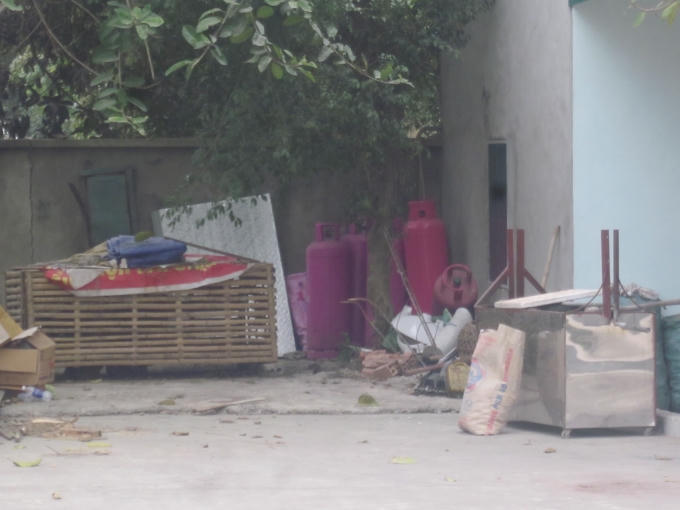 Một góc dưới chân nhà khách.