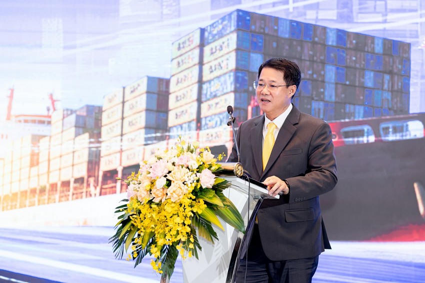 Ông Nguyễn Trường Giang, Phụ trách Hội đồng thành viên, Tổng Công ty Bưu điện Việt Nam phát biểu tại Lễ ký kết hợp tác