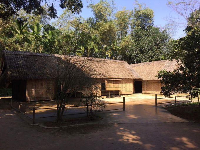 Ngôi nhà đơn sơ trên mảnh đất Làng Sen xứ Nghệ - nơi gắn bó với Chủ tịch Hồ Chí Minh suốt những năm tháng tuổi thơ.
