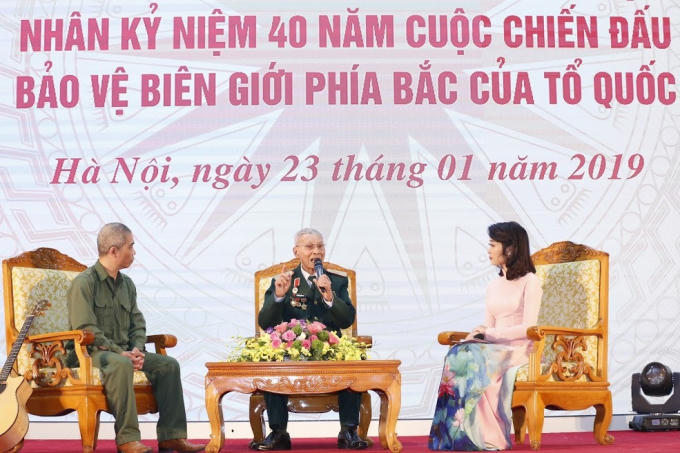 Thiếu tướng Nguyễn Đức Huy - nguyên Phó tư lệnh Quân khu 2, Tham mưu trưởng mặt trận Vị Xuyên thời kỳ 1985 – 1989 (giữa); nhạc sỹ Trương Quý Hải (trái) trong buổi gặp mặt kỷ niệm 40 năm cuộc chiến đấu bảo vệ biên giới phía Bắc, ngày 23/1.