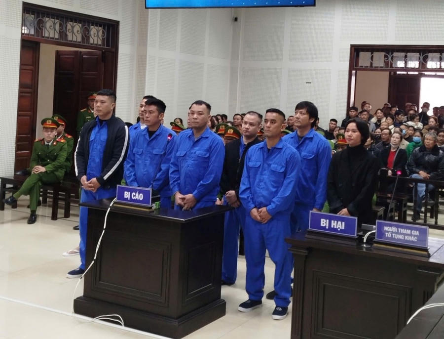 Các bị cáo tại tòa.