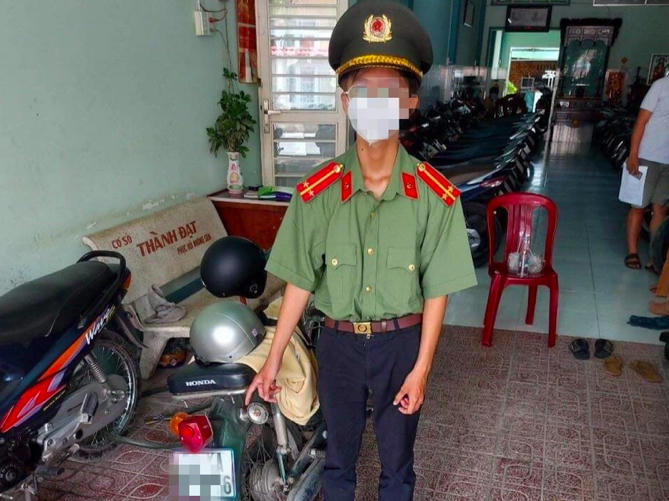 K. giả công an đi thu tiền để chơi game (Ảnh: công an cung cấp).