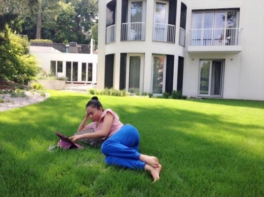 Còn đây là ngôi biệt thự của Thu Minh và chồng tại CH Séc.