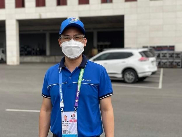 Anh Khương Ngọc Bính – Chuyên viên kỹ thuật hỗ trợ phát hình vệ tinh tại TTHNQG.