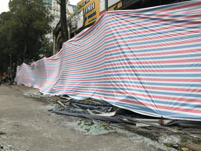 Lực lượng chức năng phong tỏa hiện trường điều tra làm rõ nguyên nhân vụ nổ.