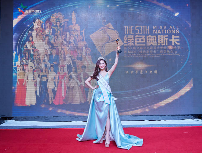 Một số hình ảnh của cô tại cuộc thi.