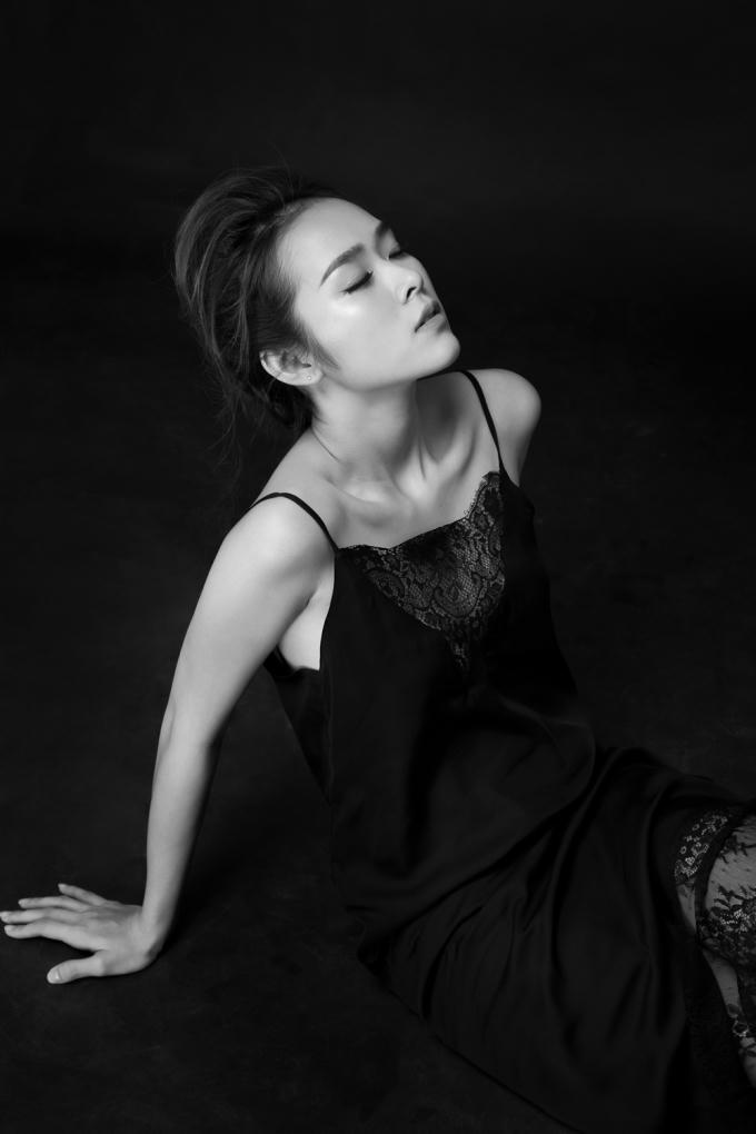 Người đẹp vẫn giữ nét kín đáo của người phụ nữ Việt và coi đó là nét đẹp tiềm ẩn phải giữ gìn.