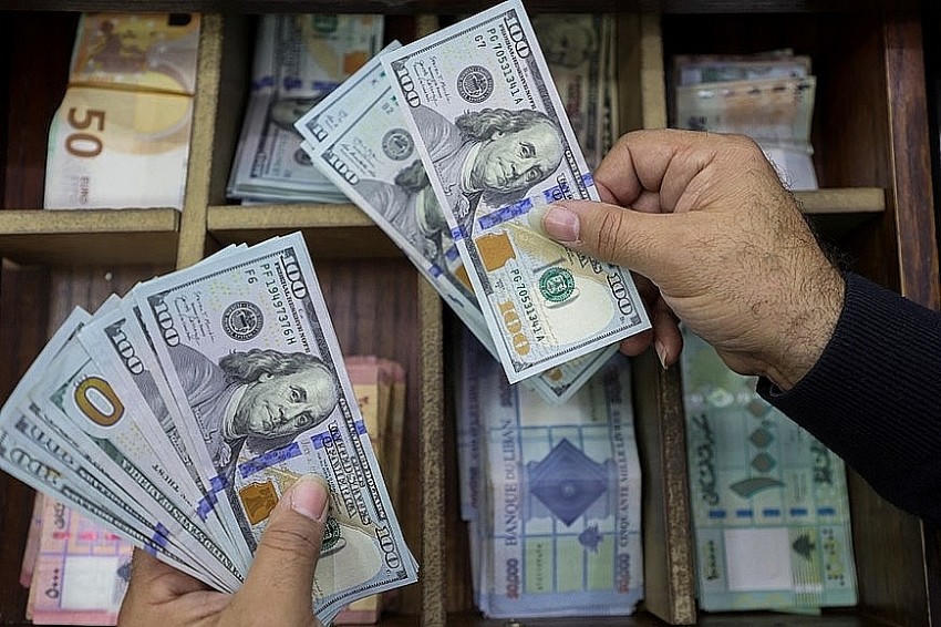 Đồng USD giảm mạnh.