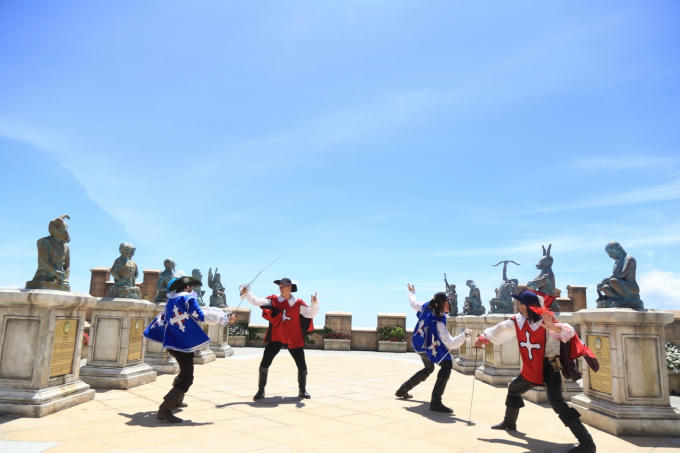Những ch&agrave;ng l&iacute;nh ngự l&acirc;m &ldquo;th&aacute;ch đấu&rdquo; tại Sun World Ba Na Hills