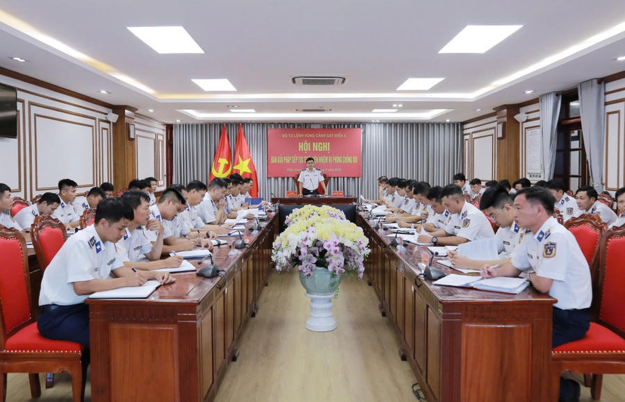 Quang cảnh hội nghị.