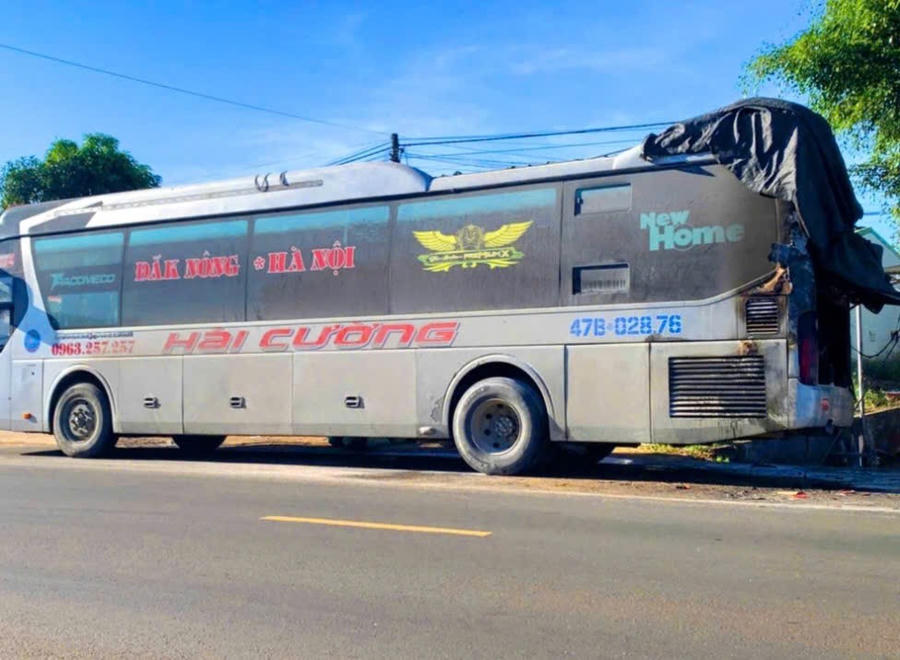 Nhà xe phát hiện và kịp thời dập lửa nên không gây ra thiệt hại về người. Ảnh: CTV