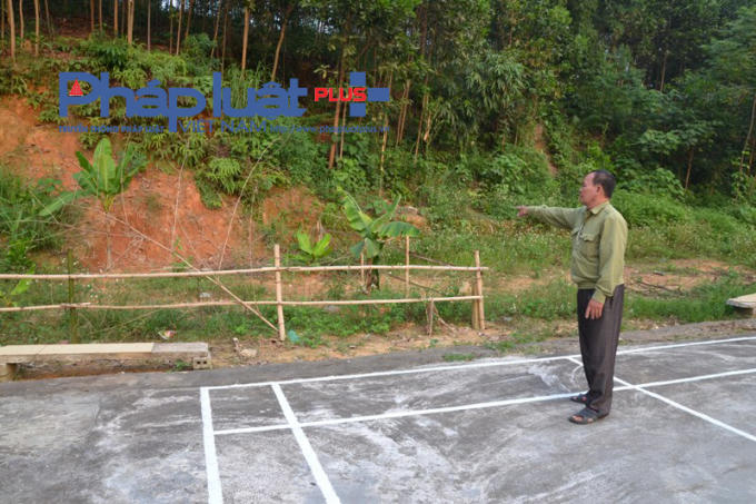 Việc trao đổi quyền sử dụng đất giữa tổ dân phố số 13 và gia đình bà Tuyết đã khiến hàng loạt cán bộ công tác tại thị trấn Việt Quang bị kỷ luật. (ảnh: Phàn Giào Họ).