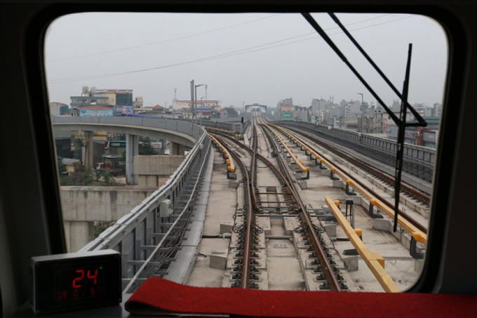 UBND TP.Hà Nội đề xuất cơ chế đặc thù để đầu tư xây dựng 3 tuyến đường sắt đô thị ưu tiên.Ảnh: HẢI NGUYỄN