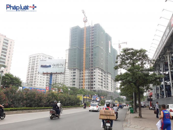 Dự án nhìn từ đường Khuất Duy Tiến.