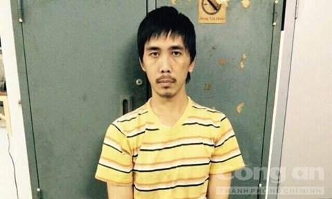 Phùng Vệ Nhơn tại cơ quan công an. (Ảnh: báo Công an)