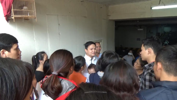 Sau buổi kiểm tra, không ít người dân tỏ ra thất vọng khi không tìm được tiếng nói chung giữa các bên. Nhiều cư dân đã vây kín đoàn Kiểm tra.