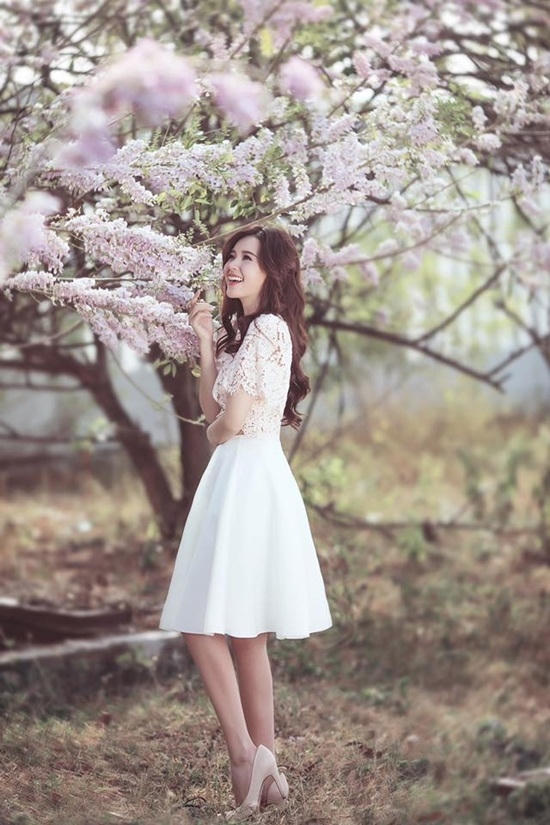 Midu xinh tươi quên chuyện tình buồn, hân hoan đón chào năm mới 2016