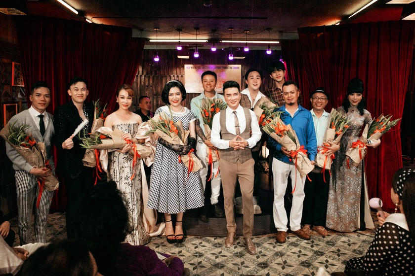 Nhiều giọng ca trẻ góp giọng trong album của Đàm Vĩnh Hưng.