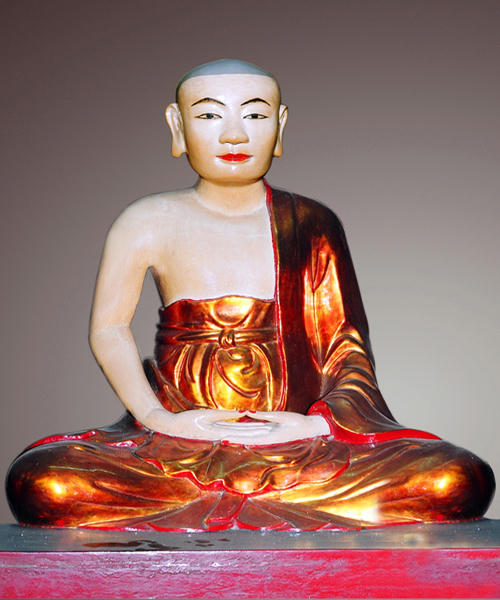 Tượng phật hoàng Trần Nhân Tông.
