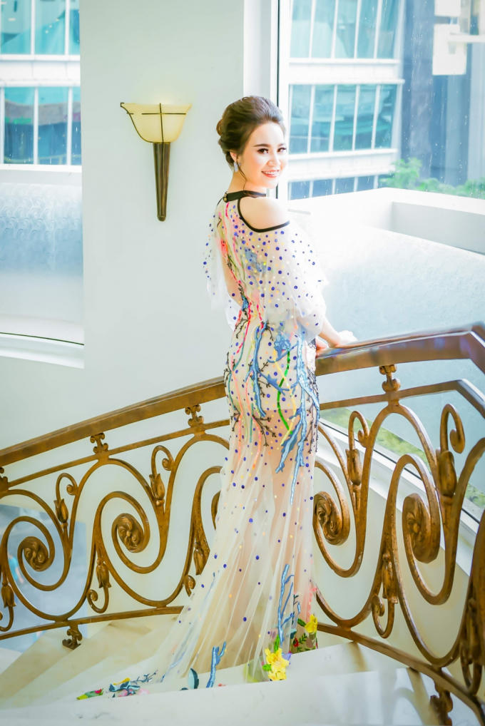 &Aacute; kh&ocirc;i Dương Yến Phi chia sẻ về tuổi thơ cơ cực, phải l&agrave;m đồng &aacute;ng gi&uacute;p gia đ&igrave;nh