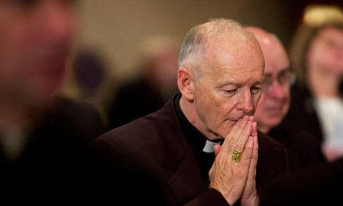 Cựu tổng giám mục Washington Theodore McCarrick, người từ chức tháng trước sau loạt cáo buộc xâm hại tình dục cả người lớn và trẻ em suốt nhiều thập kỷ. Ảnh: AFP.