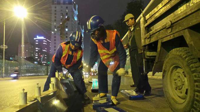 Dải phân cách trên trục đường Giảng Võ dài 178m