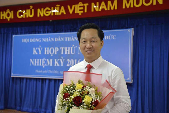 Ông Hoàng Tùng, Chủ tịch UBND huyện Nhà Bè được bầu làm Chủ tịch UBND TP Thủ Đức.
