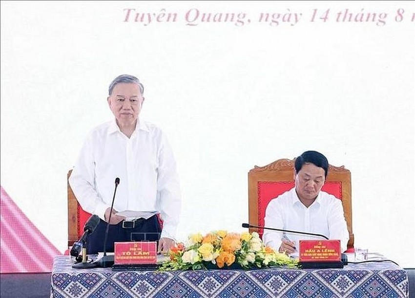 Tổng Bí thư Tô Lâm phát biểu tại cuộc làm việc với Ban Thường vụ Tỉnh ủy Tuyên Quang. Ảnh: TTXVN